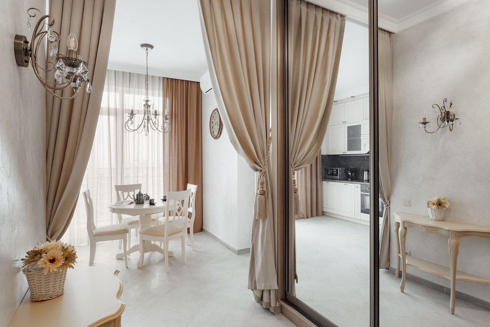 Francuzskij Bulvar 19 Жемчужина — 4-Star Luxury Hotel in Odessa, Ukraine