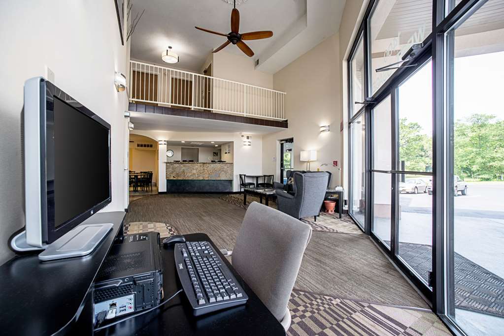 Quality Inn Near Six Flags St. Louis - photo 27