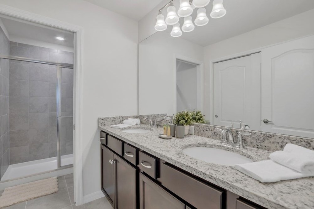 Brand New Home In Top Rated Resort Solterra 5 Bedroom Townhouse by Redawning - photo 33