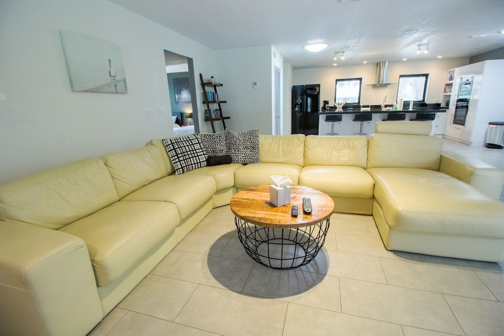 Vacation Home With A Stunning View 870 3 Bedroom Home by RedAwning — 4-Star Luxury Hotel in Inverness, United States