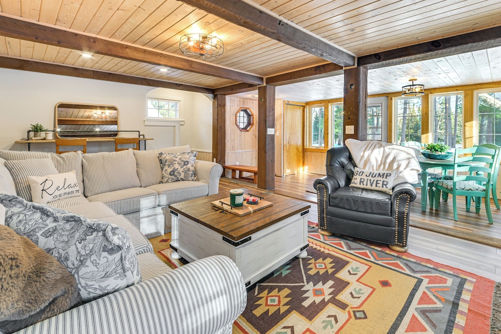 Sturgeon River Gem Outdoor Recreation Galore — hotel in Indian River