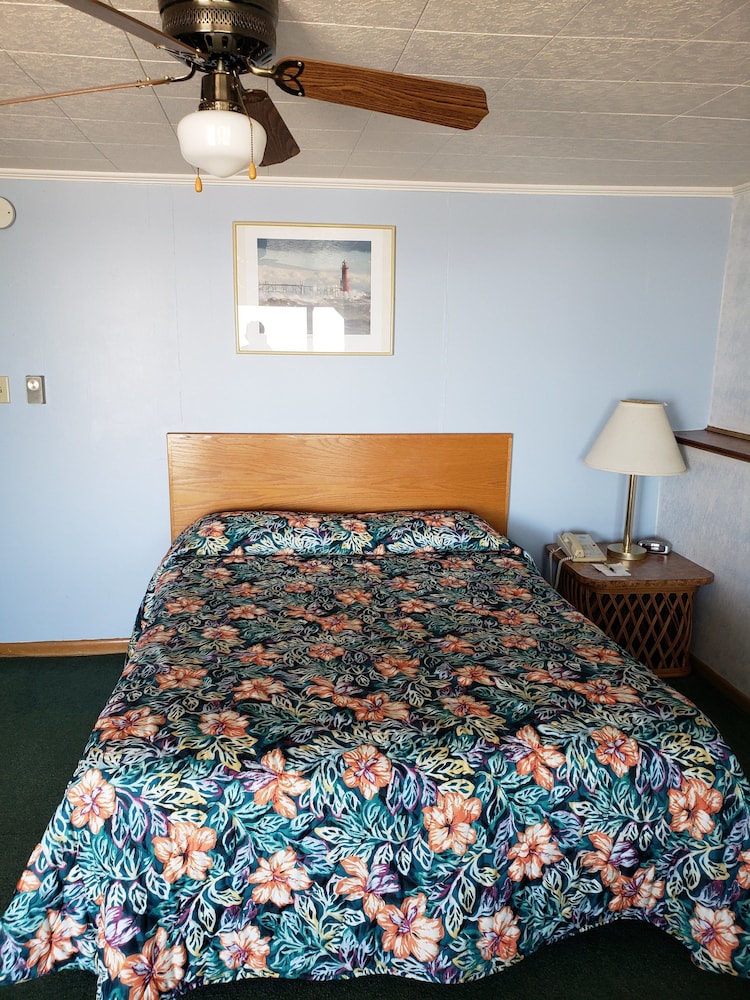 Algoma Beach Motel - photo 62