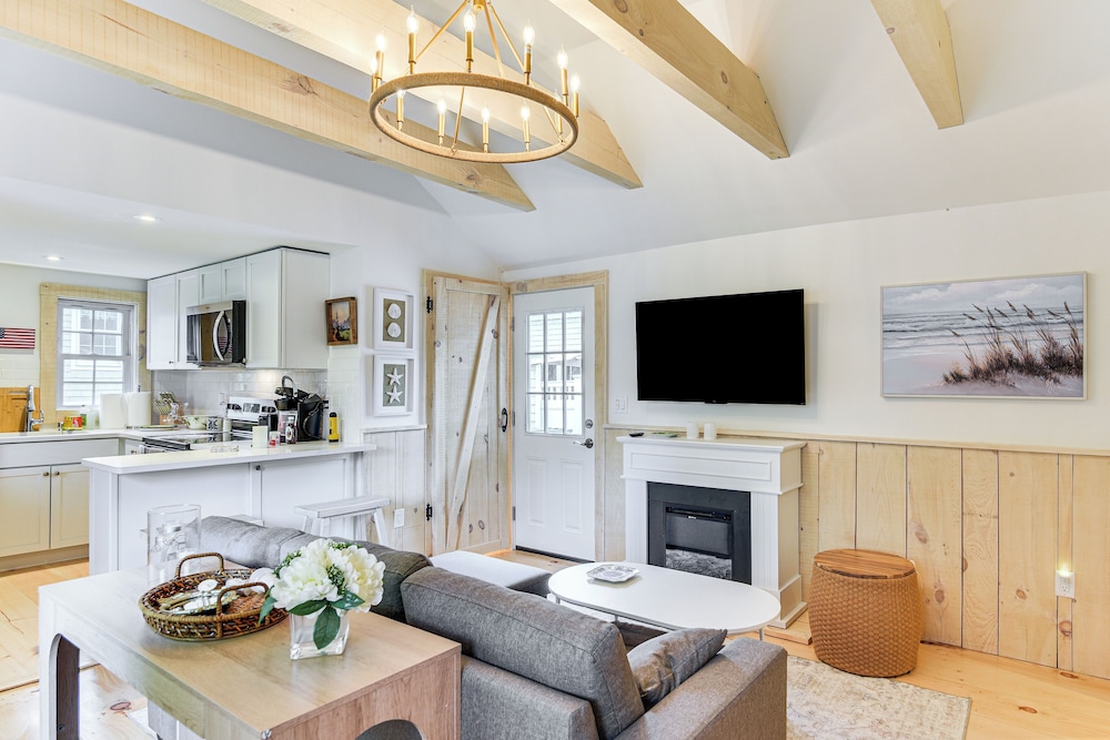 Walk To Shops And Dining Cozy Osterville Cottage 22024731 — Osterville