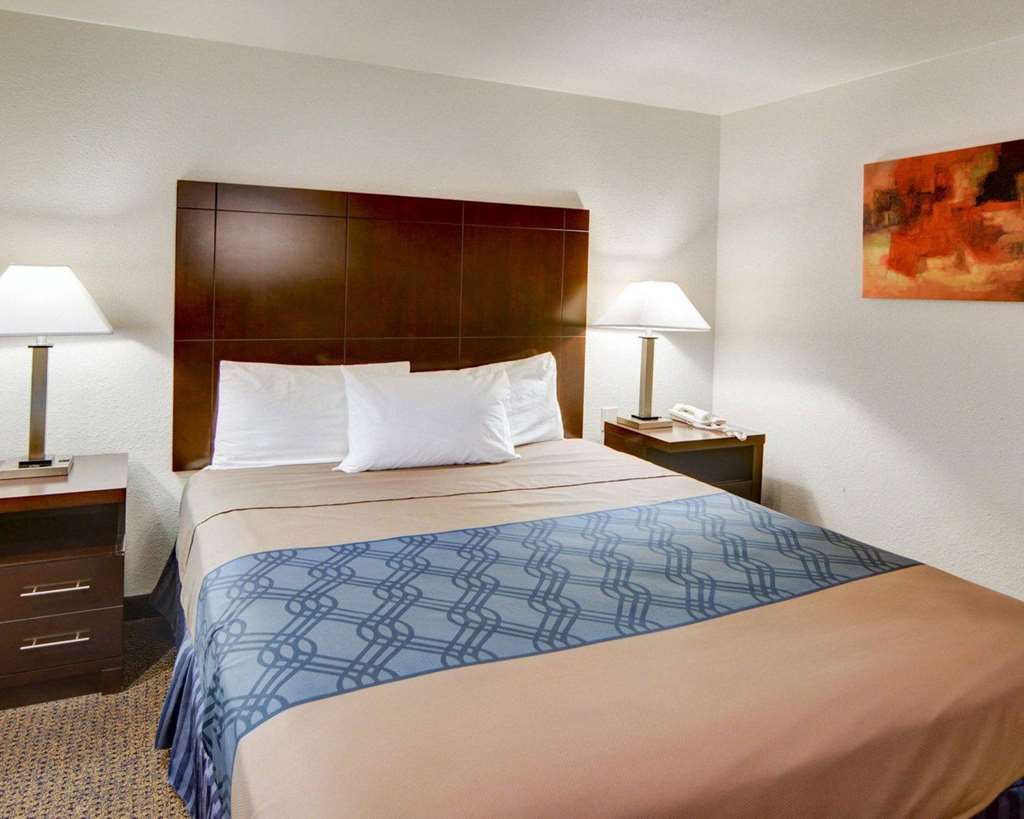 Rodeway Inn & Suites Lewisville I 35 - photo 8