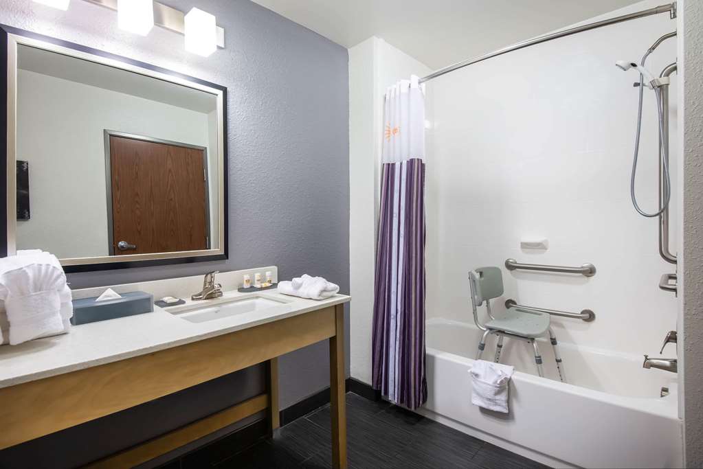 La Quinta Inn & Suites by Wyndham Morgantown - photo 19