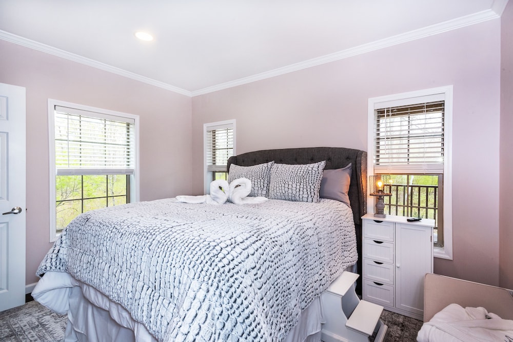 Swan Lake Resort Rentals - photo 8