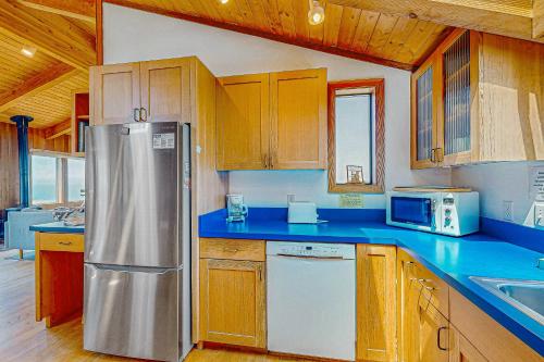Gewing House — 4-Star Luxury Hotel in Sea Ranch, United States