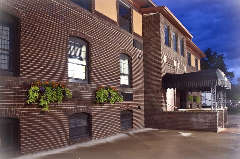 The Calvert Hotel - photo 23
