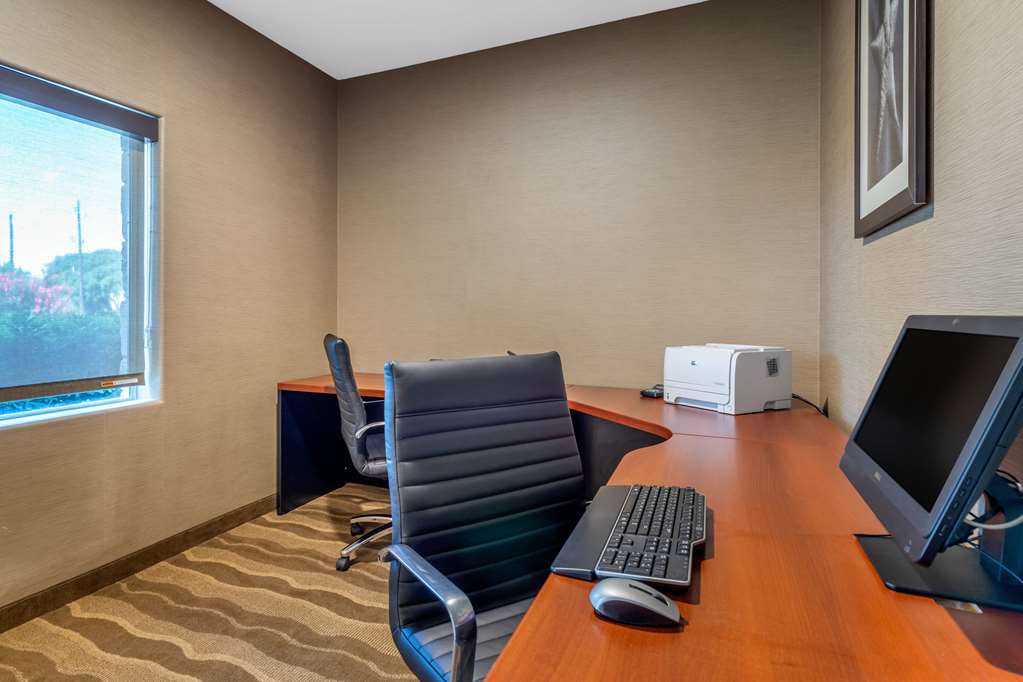 Comfort Suites Stone Oak - photo 27