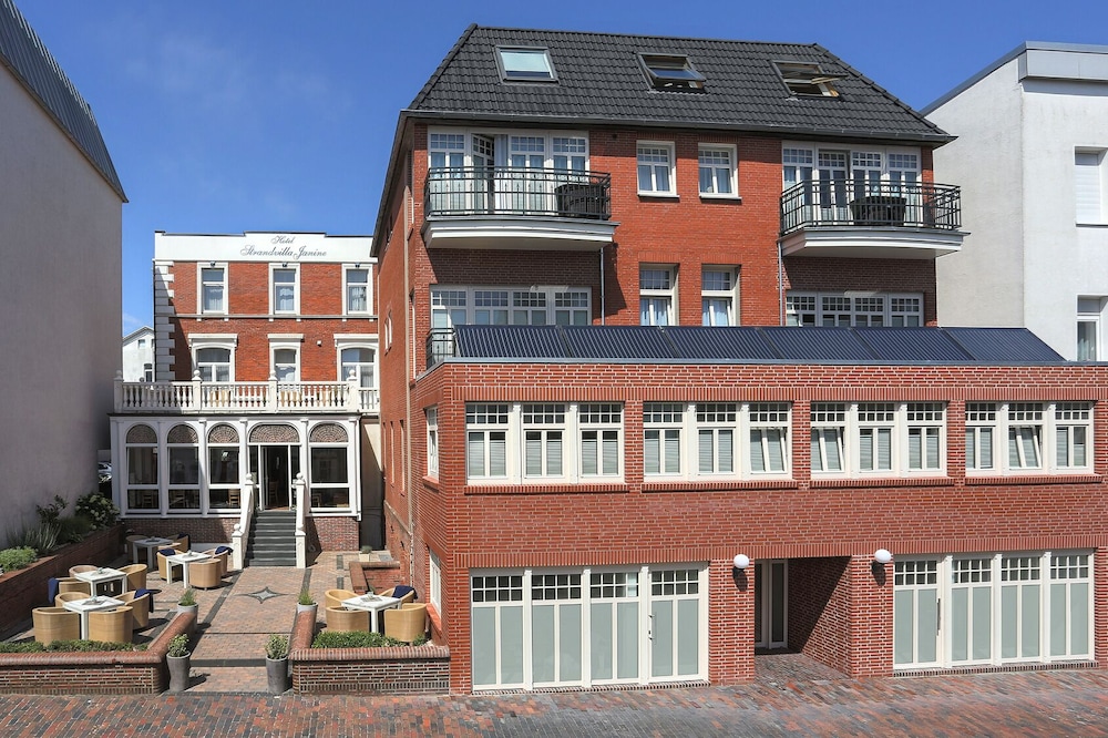 Hotel Strandvilla Janine — Juist