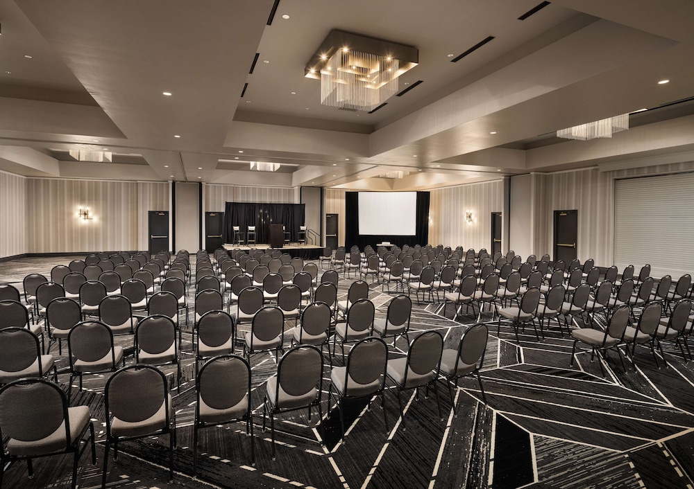 Hilton Charlotte Airport - photo 48