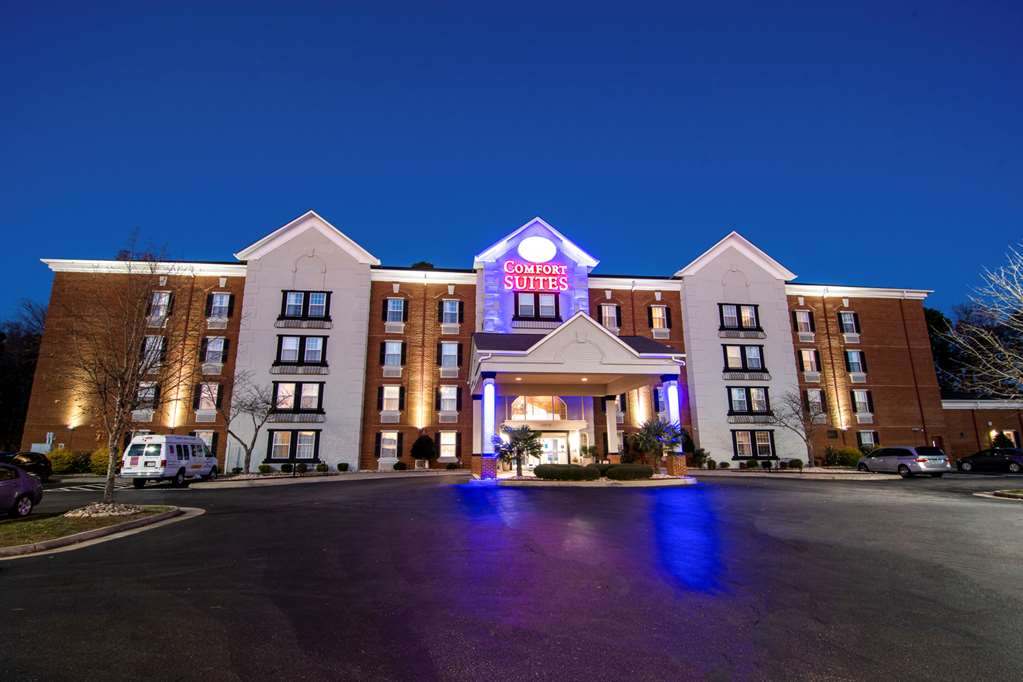 Comfort Suites Airport — Newport News