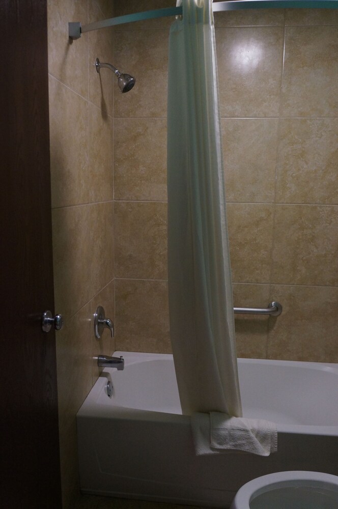 Super 8 by Wyndham Naples - photo 14
