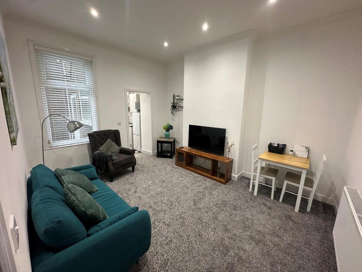 Cosy 2 Bed Flat Great Location — hotel in South Shields