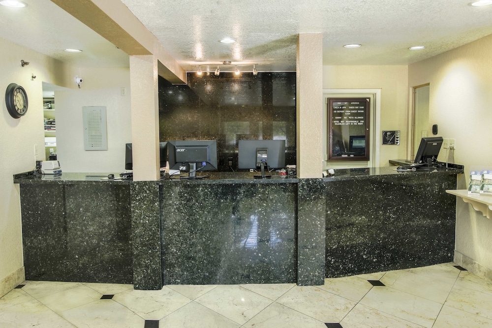 Inn of America Palm Beach Gardens - photo 3