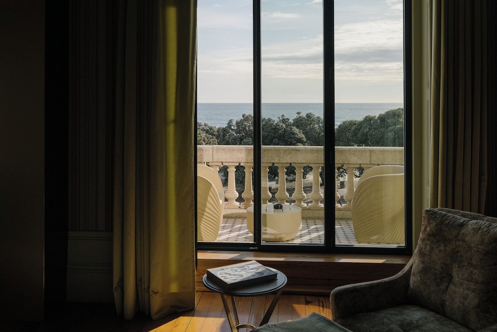 Vila Foz Hotel & Spa — 5-Star Luxury Hotel in Porto, Portugal