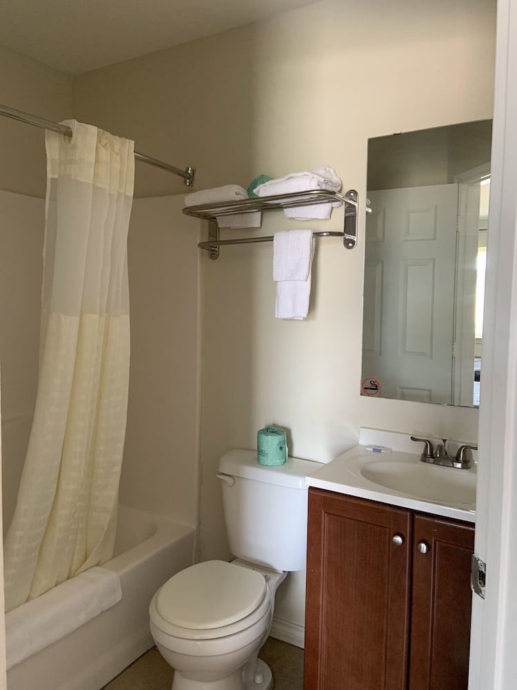 Paris Extended Stay Suites - photo 17