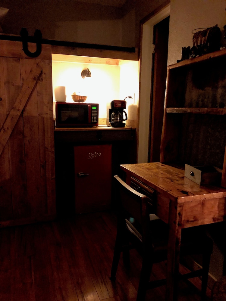 Dusty Boots Motel & Cafe - photo 23