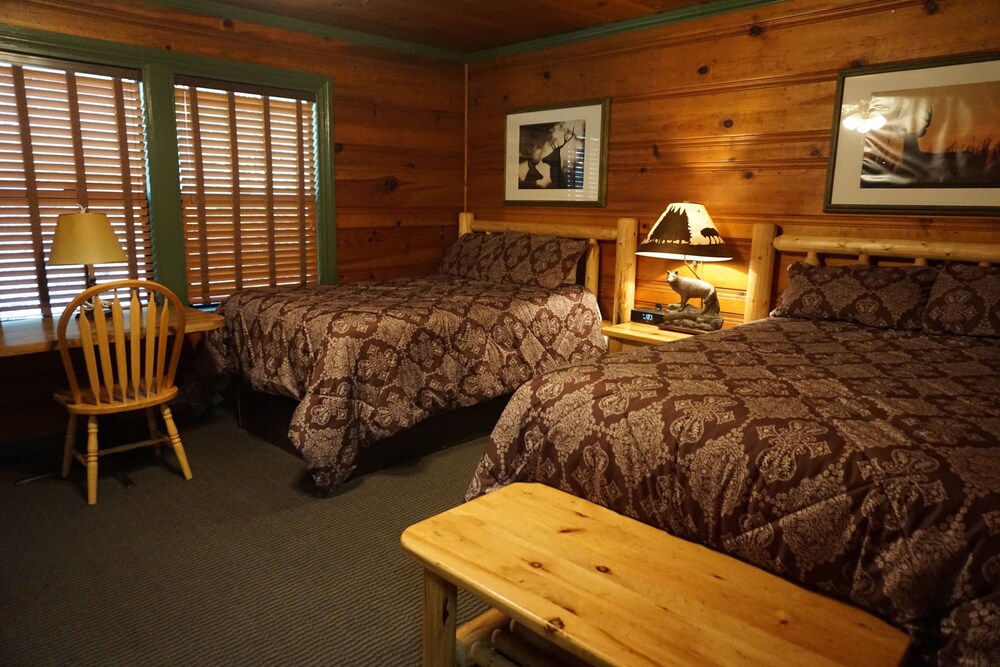 Shaver Lake Village Hotel - photo 20