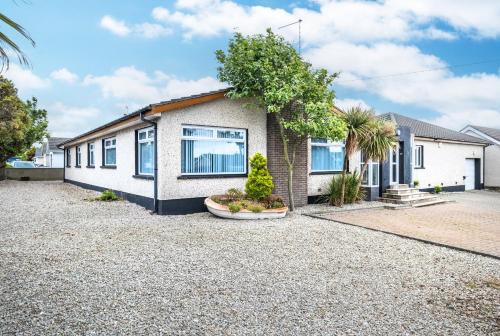 Port Tara Holiday Home — 4-Star Luxury Hotel in Coleraine, United Kingdom