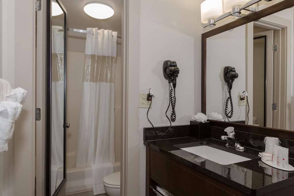 Ramada by Wyndham Boston - photo 15