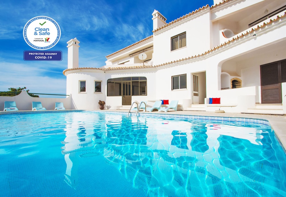 Apartamento Capri — 4-Star Luxury Hotel in Albufeira, Portugal