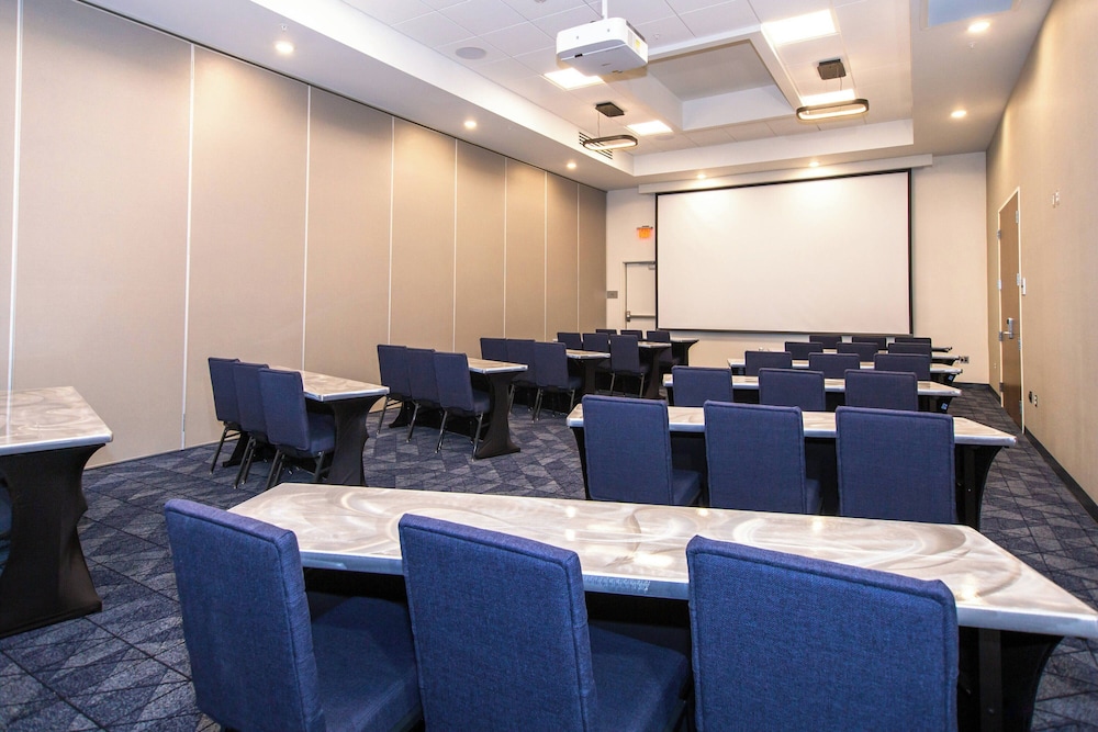 Courtyard by Marriott Rapid City - photo 42