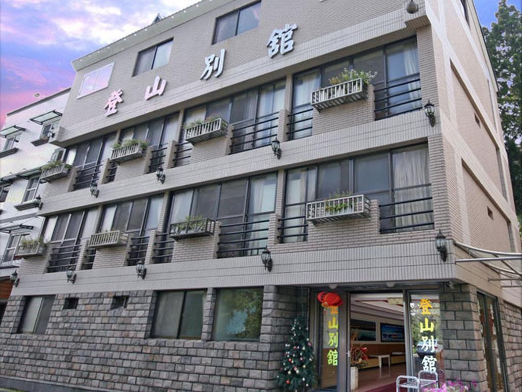 Ali Shan Dengshan Hotel in Jiayi Shi, Republic of China Taiwan