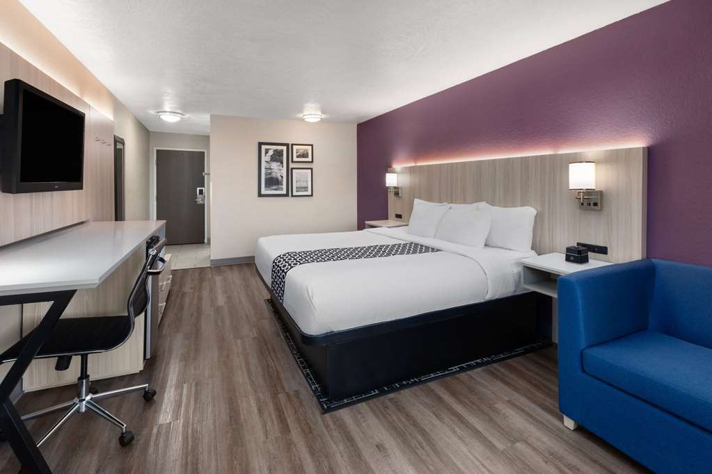 La Quinta Inn & Suites by Wyndham North Orem - photo 15