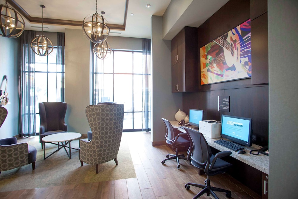 Hampton Inn & Suites Downtown St. Paul - photo 77