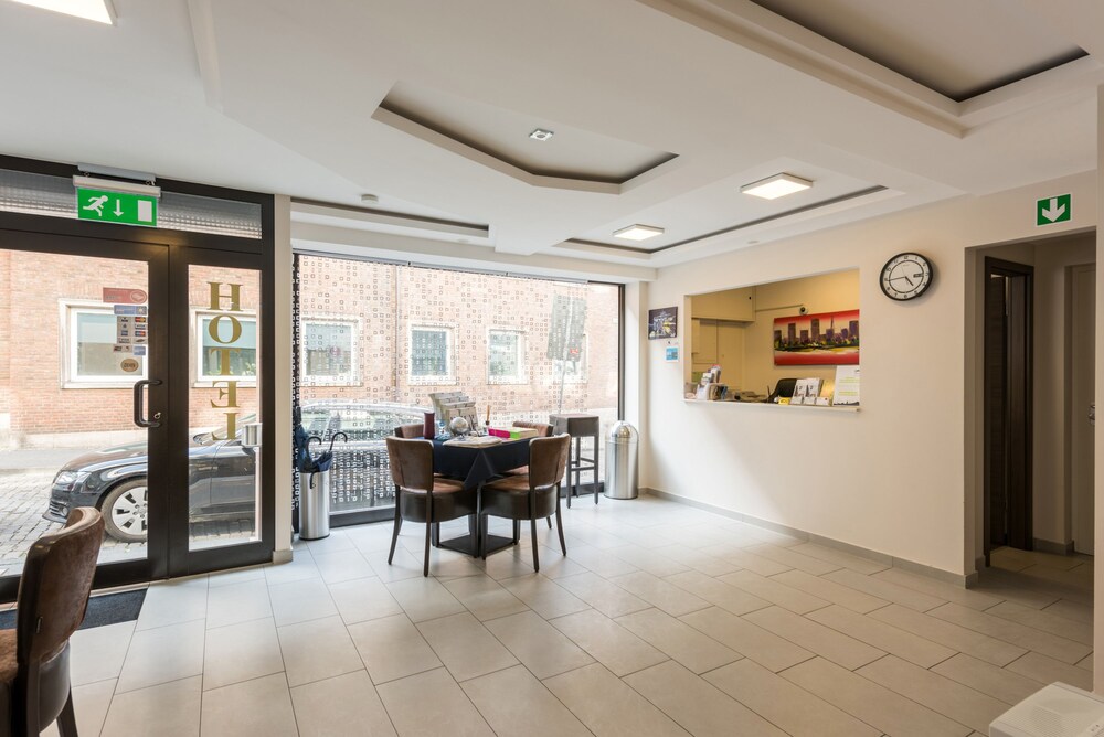 Check-in/Check-out Kiosk