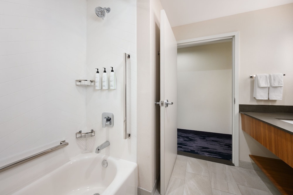 Fairfield by Marriott Inn & Suites Orlando at Millenia - photo 19