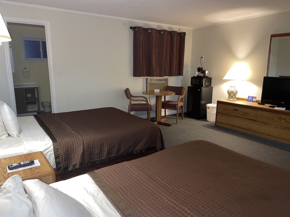 A Holiday Motel - photo 6