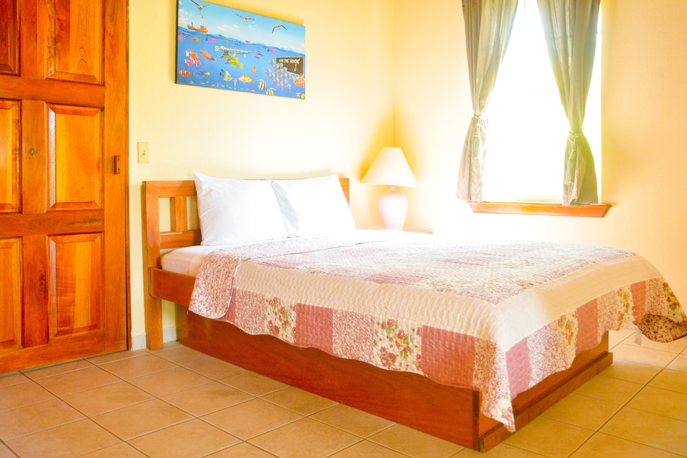 Royal Beach Cabanas — San Pedro — photo 4