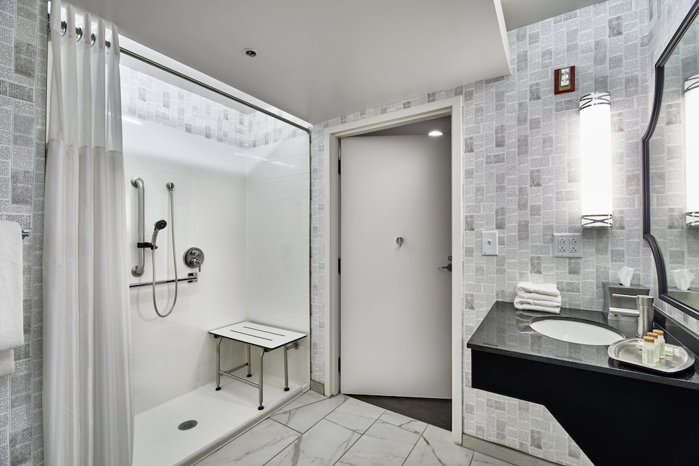 Hotel Indigo Cleveland Downtown by IHG - photo 24
