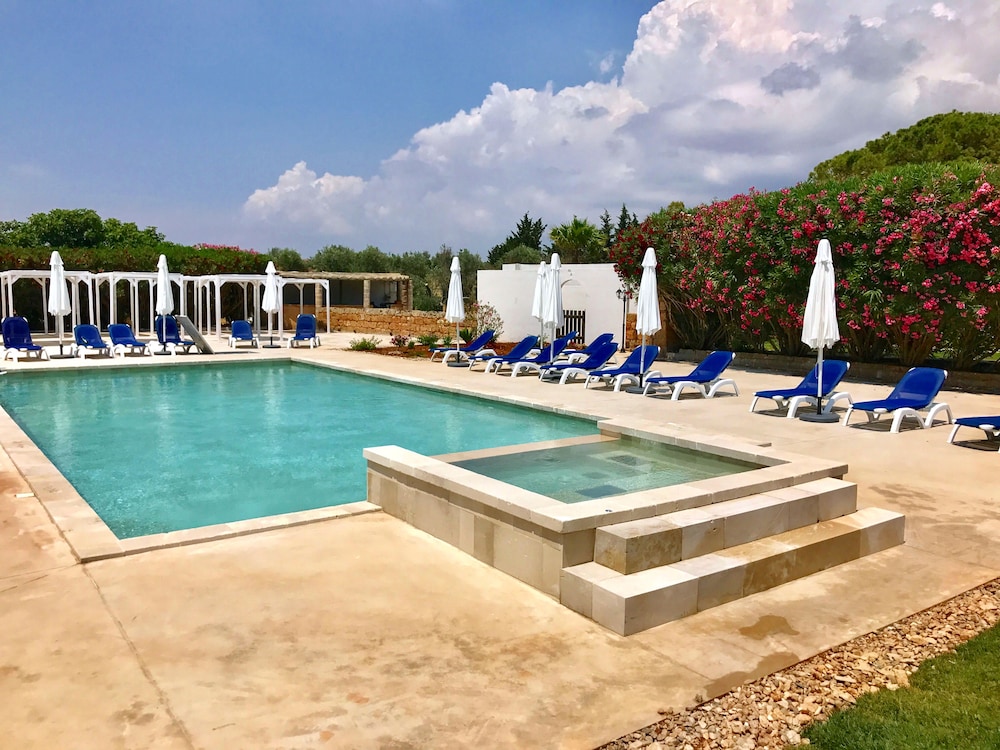 Relais Masseria Casina Dei Cari — hotel in Presicce
