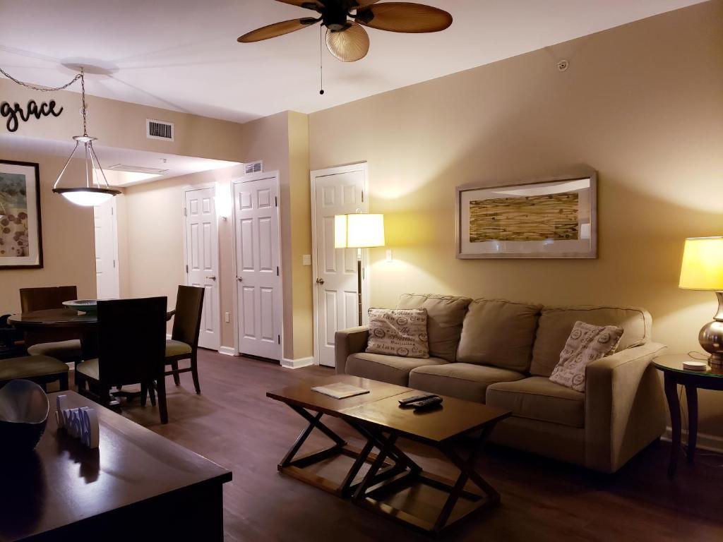 1215 A Slice of Heaven Destin Pool View in Destin, United States