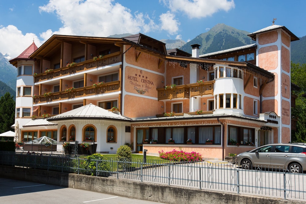 Hotel Cristina — 4-Star Luxury Hotel in Pinzolo, Italy