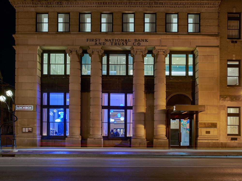 21c Museum Hotel Lexington — Lexington