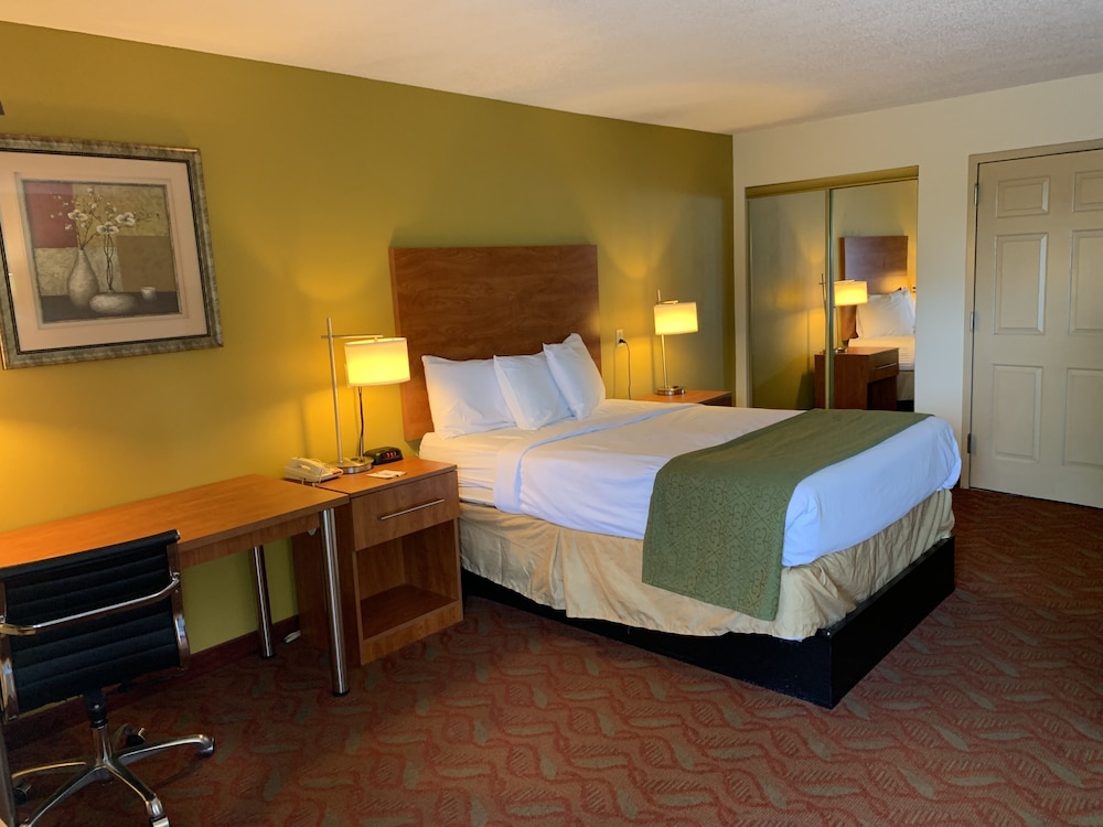 Baymont by Wyndham Cave City - photo 5