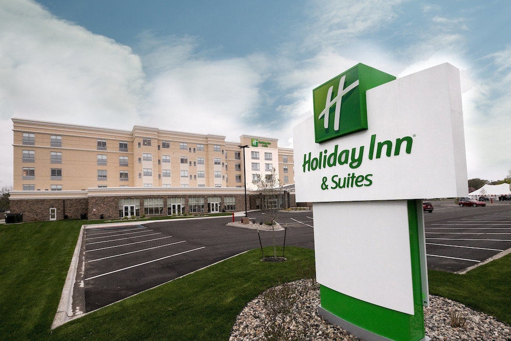 Holiday Inn Hotels and Suites Mount Pleasant by IHG in Mount Pleasant, United States