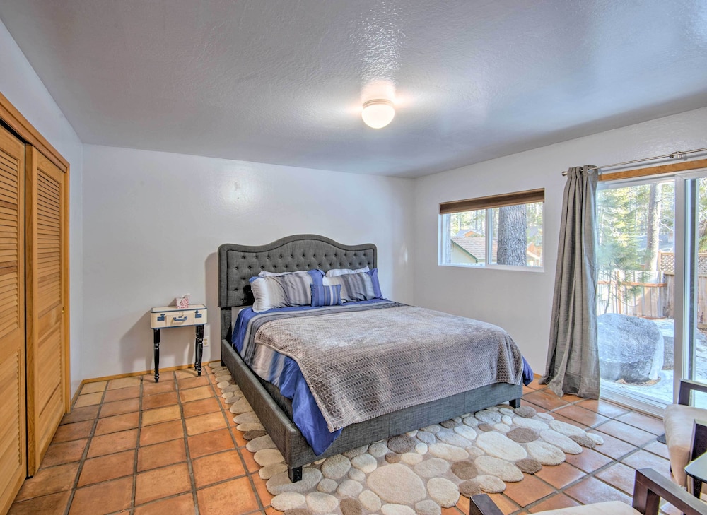 7 Mi to Heavenly Ski Resort Cozy Tahoe Cabin - photo 16