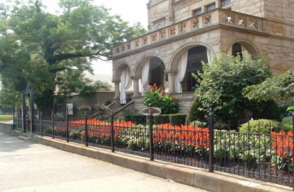 Boggs Mansion in Pittsburgh, United States