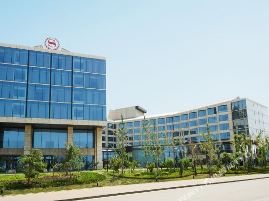 Sheraton Yantai Golden Beach Resort — hotel in Yantai