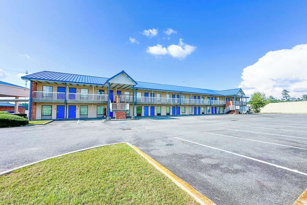 Hahira Inn By OYO near Valdosta - photo 56