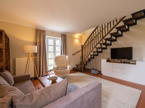 Reetland am Meer LuxusPlus Reetdachvilla mit 4 Schlafzimmern Sauna und Kamin G12 — 4-Star Luxury Hotel in Dranske, Germany