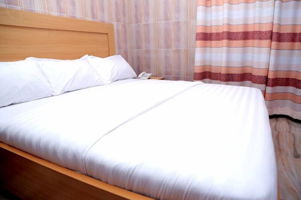 Dekka Hotel — Calabar — photo 5