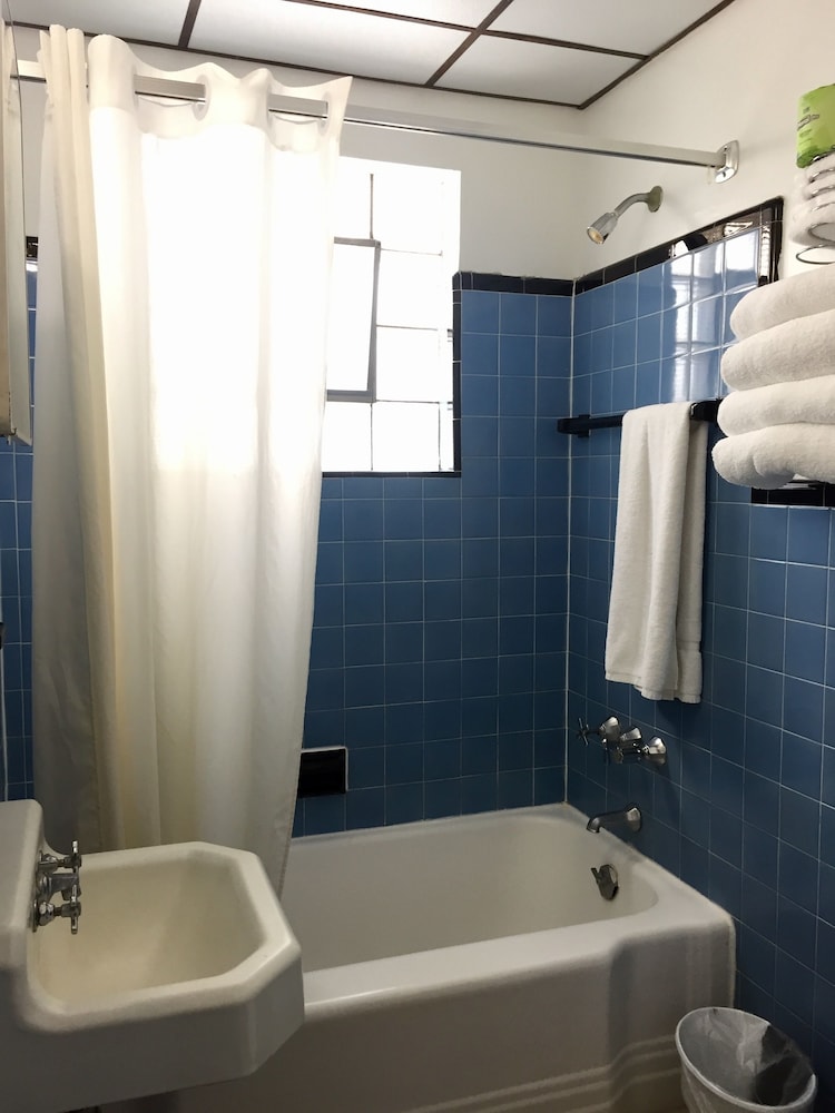 White Caps Motel - photo 30