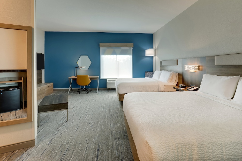 Holiday Inn Express Leland Wilmington Area by IHG - photo 20