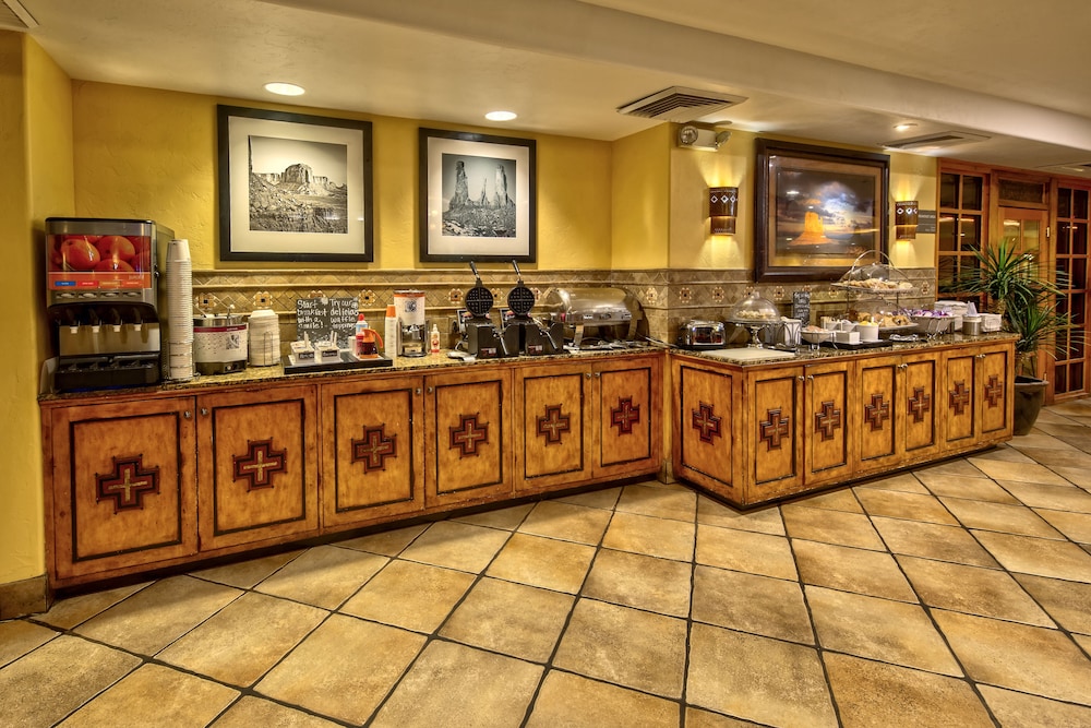 Hampton Inn Kayenta - photo 54